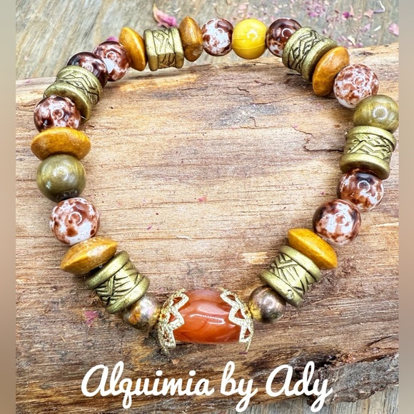 Agate and carnelian statement bracelet - Picture 1 of 2